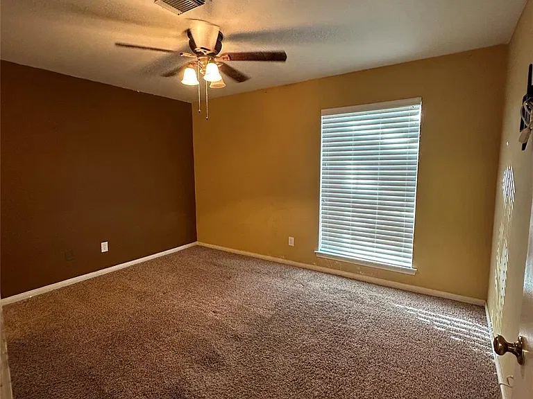 3223 Cedarmont Dr — Photo 3