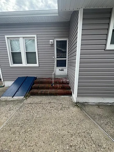 122 Vreeland Ave Photo 1