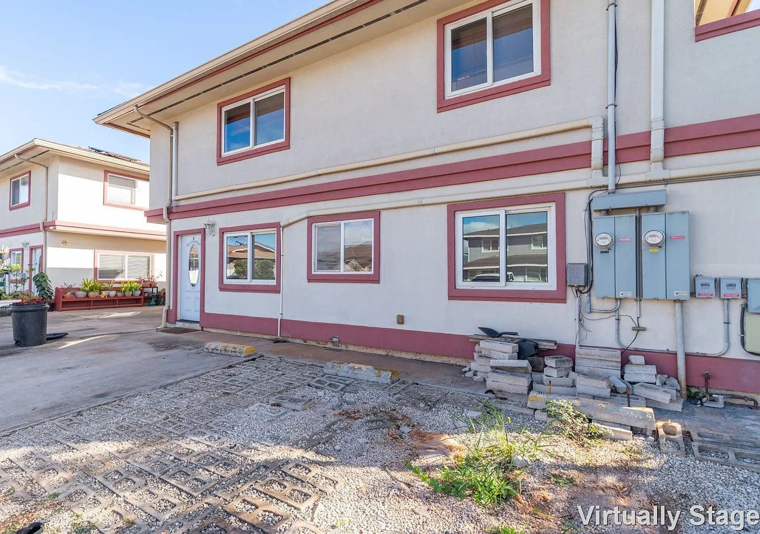 Updated 2br/1ba/2pkg Unit In Duplex (Wahiawa) — Photo 3