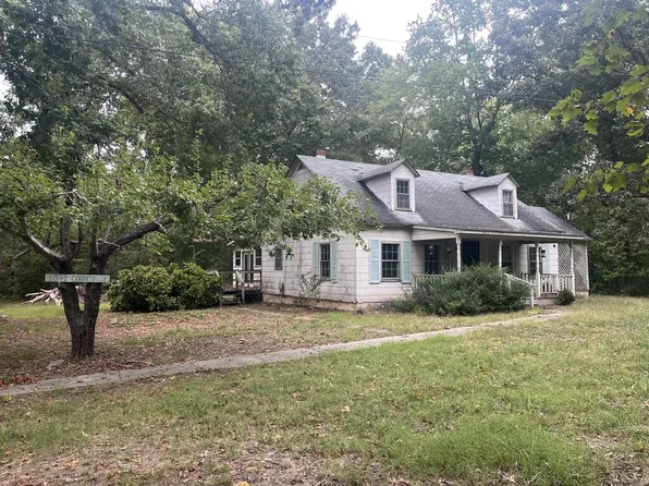 1041 Clarksville Rd, Virgilina, VA 24598