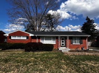 4304 Statton Rd, Saint Regis Park, KY 40220