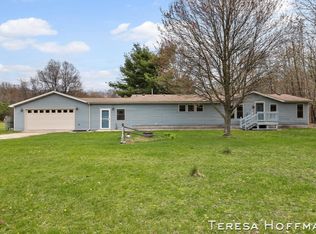 10700 Federal Rd, Howard City, MI 49329