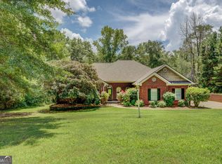 1041 Flat Rock Rd, Covington, GA 30014
