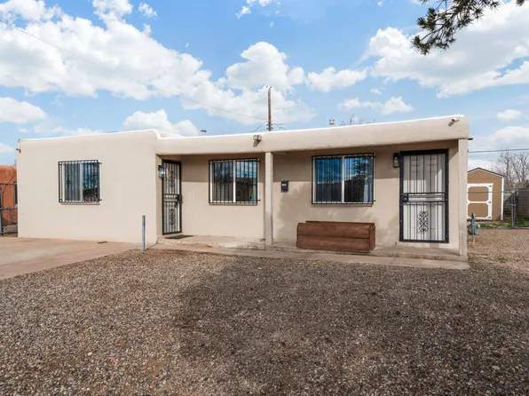 8013 Kathryn Ave SE, Albuquerque, NM 87108