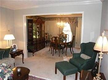 3rd image of 277 Chestnut Ct