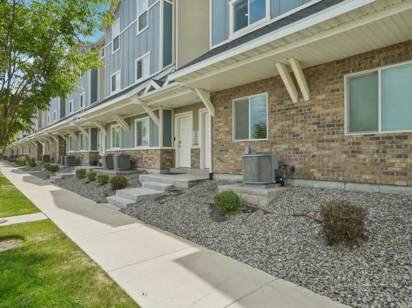 2624 S Pickwick St, Magna, UT 84044