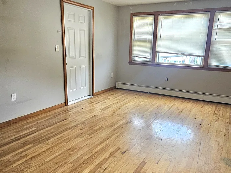 127 Warner St #2 — Photo 4