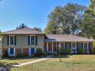 11605 Minor Dr, Kansas City, MO 64114