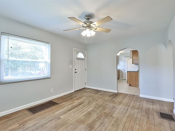 5th image of 6804 Sunray Ave
