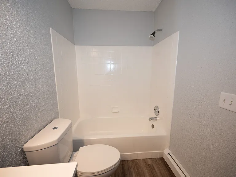 Meadow Park Apartments — Photo 19