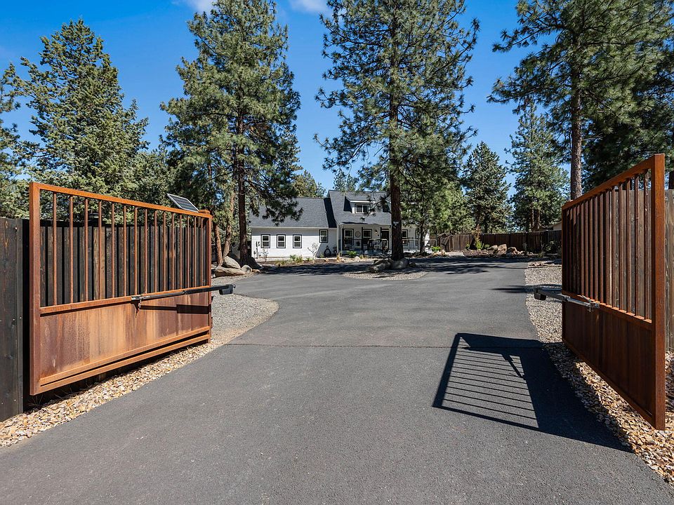 1st image of 70116 Appaloosa Dr