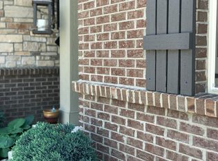 9409 Avingnon Way, Centerville, OH 45458