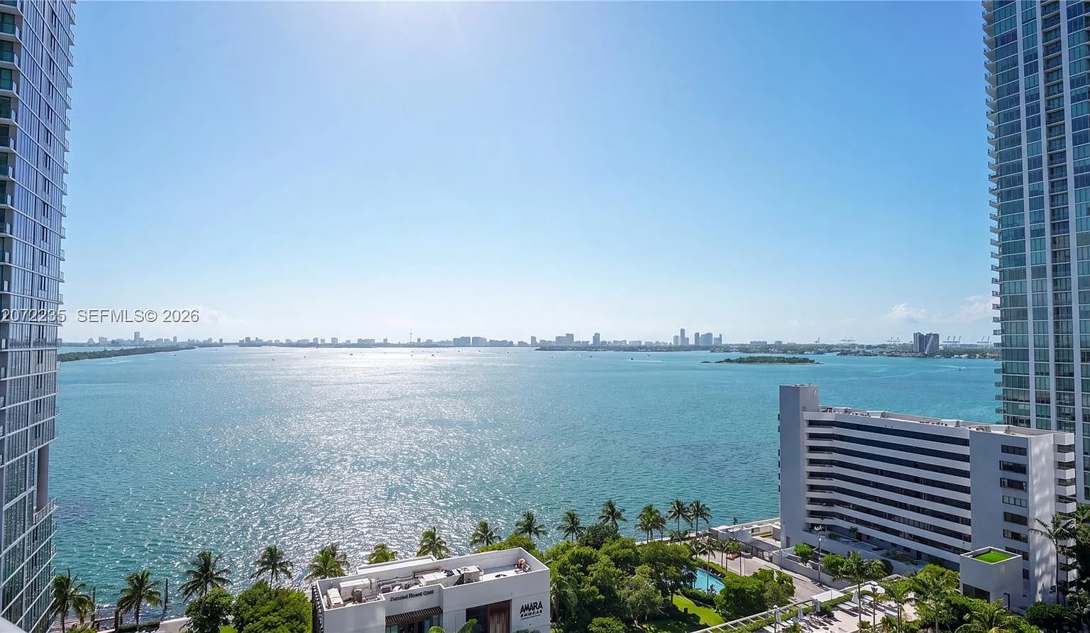 Paraiso Bay Condo — Photo 1