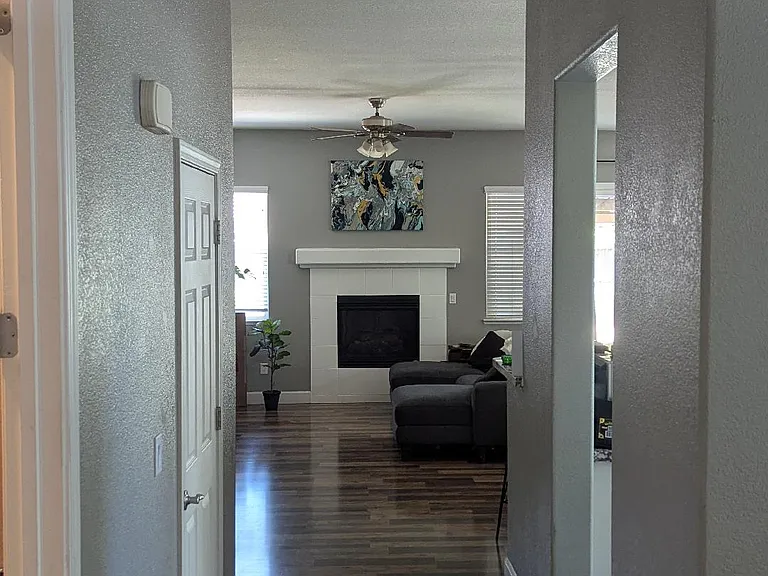 1181 Bluegrass St — Photo 3