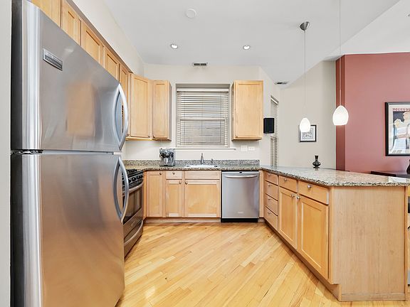 5th image of 1435 N Sedgwick St #Penthouse 2