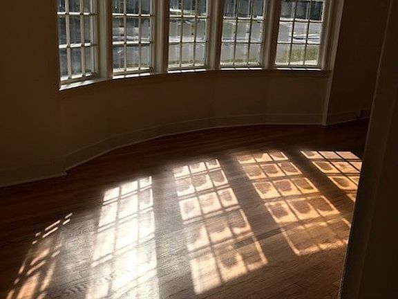 4th image of 1207 Jersey St