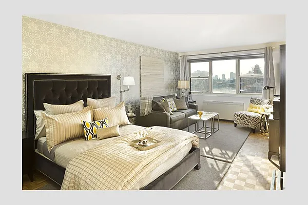 Rented by Stribling | media 11