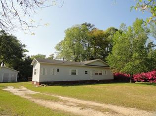 1250 Pocahontas Cir, Manning, SC 29102