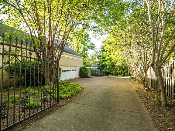 4th image of 6326 Shady Grove Rd E