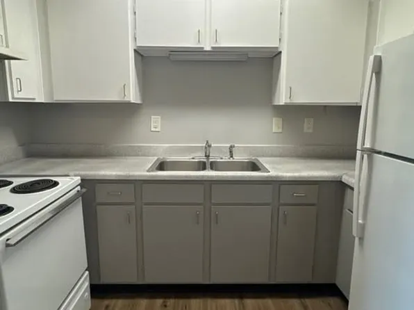 4105 Blue Lick Ct APT 4, Louisville, KY 40229