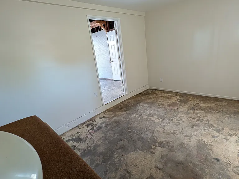 1430 N Myers St — Photo 17