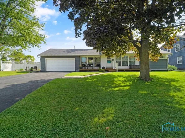 2540 Taft Ave, Oregon, OH 43616