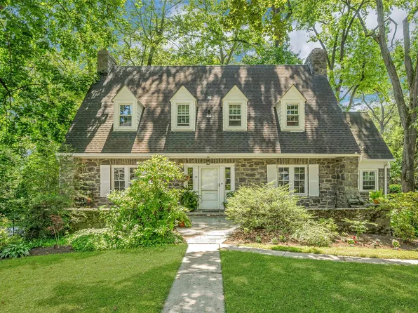 19 Mountain Avenue, Larchmont, NY 10538