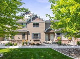 7745 Madelyn Creek Dr, Victoria, MN 55386