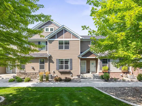 7745 Madelyn Creek Dr, Victoria, MN 55386
