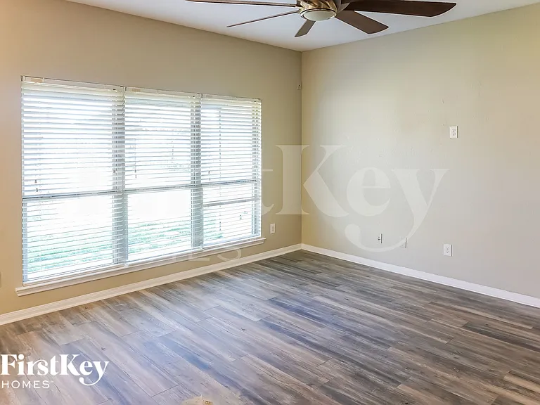 297 Country Crossing Cir — Photo 3