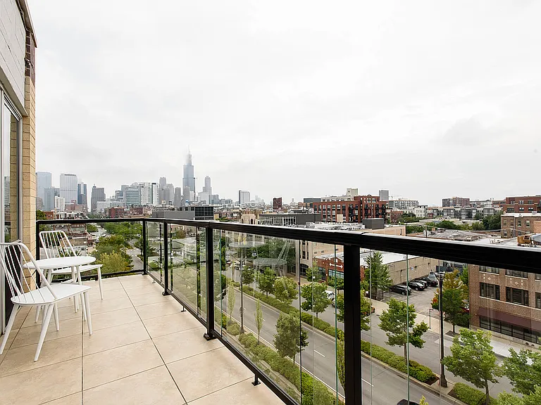 1342 W Randolph St #3B — Photo 3