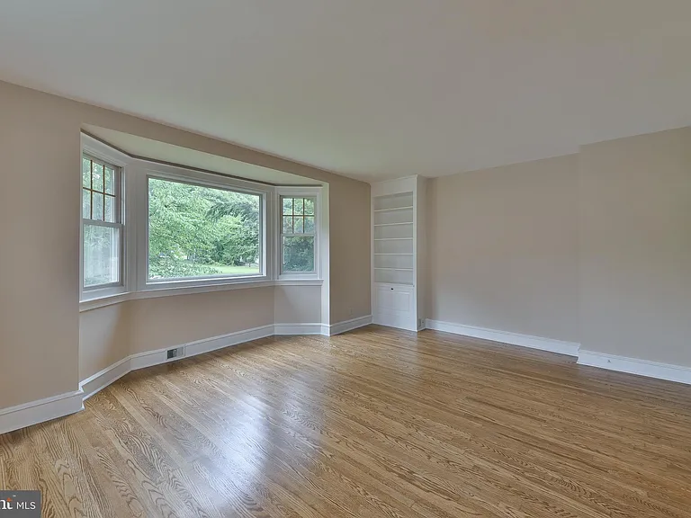 27 Bysher Ave — Photo 6
