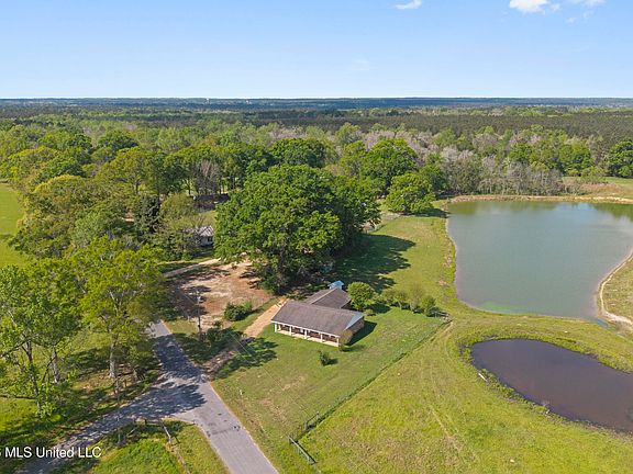 2nd image of 371 Price Rd