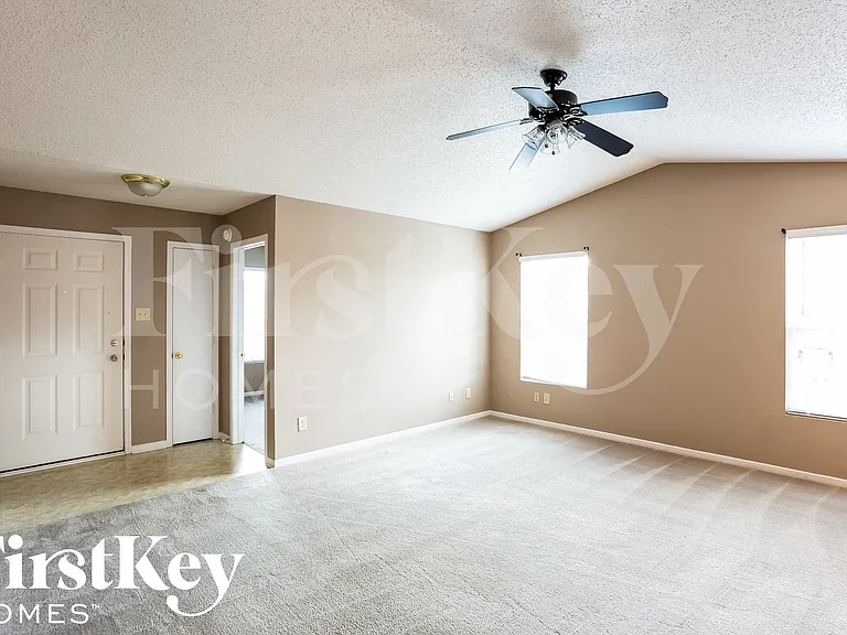 11657 Presidio Dr — Photo 3
