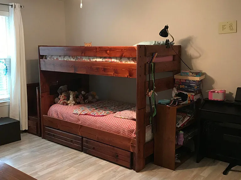 Middle bedroom (with attached full bath room)