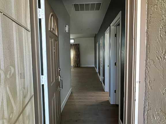 3rd image of 11740 N 114th Pl