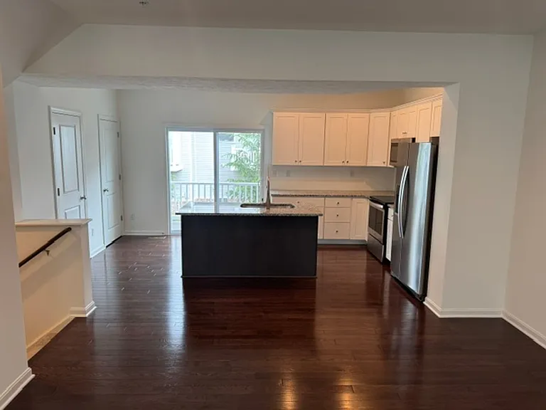 221 Faulk Dr — Photo 3