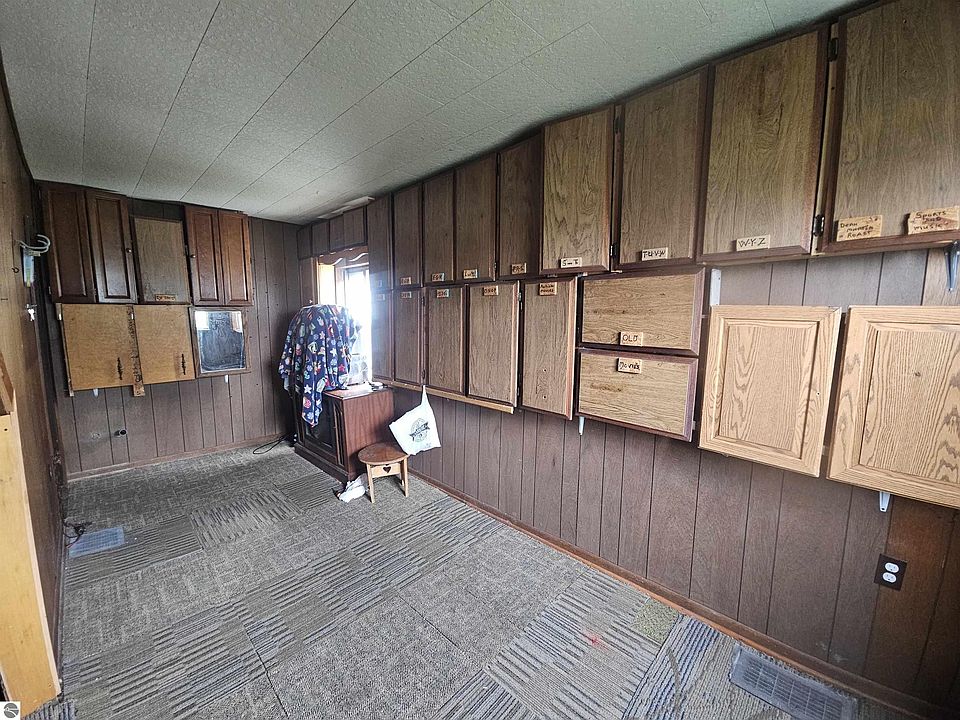 28th image of 2353 W Rosebush Rd