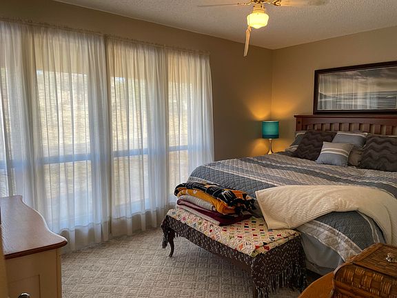 5th image of 1600 Lake Park Cir