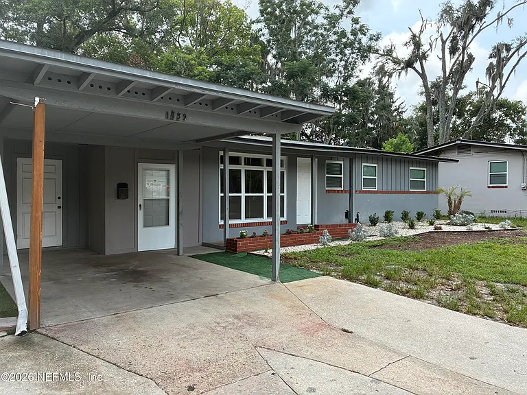 1739 Cesery Blvd — Photo 3