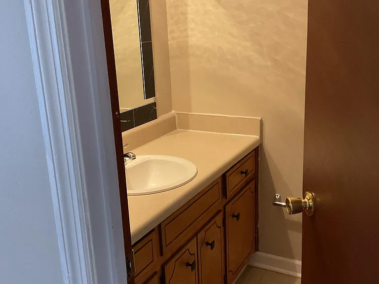 2923 Wakefield Ct — Photo 4