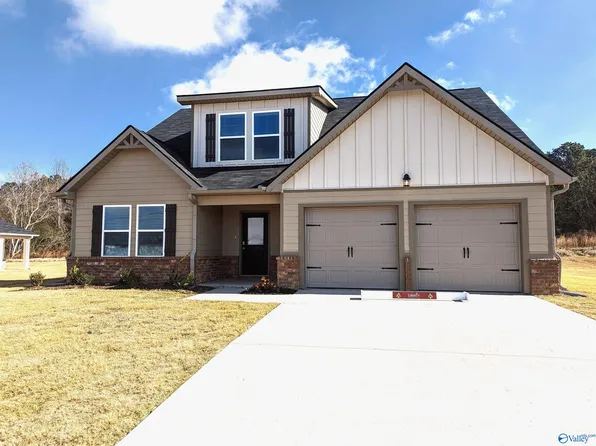 654 5th St NW, Arab, AL 35016