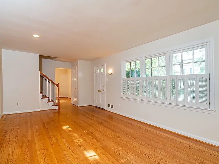6400 Ruffin Rd — Photo 7