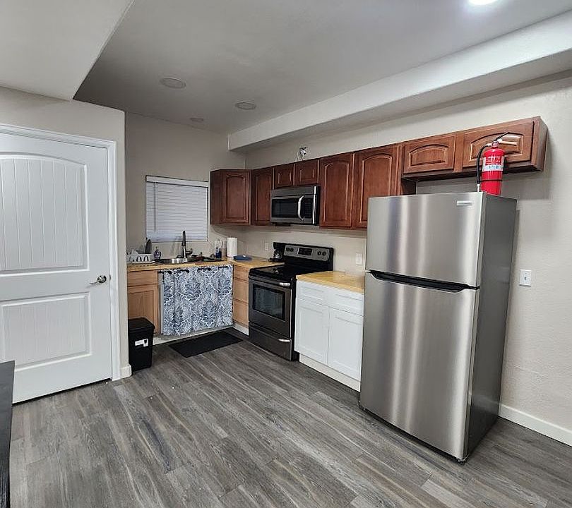1st image of 10010 Columbine Ct #3