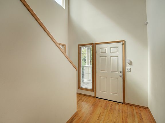 4th image of 3924 147th St SW
