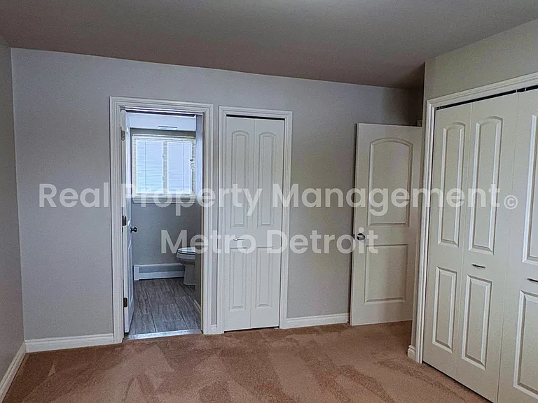 36247 Hathaway St — Photo 9