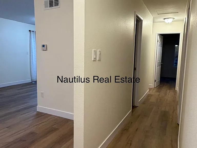 829 Givens St — Photo 16