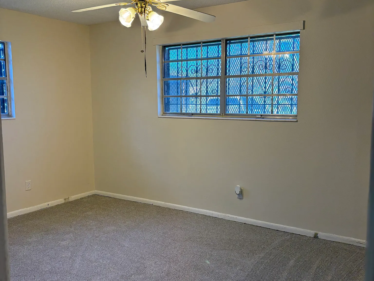 4 bed, 1458 sqft, $1,700 — Photo 3
