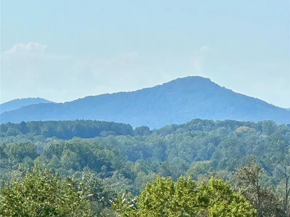 107 Navaho Dr, Casar, NC 28020