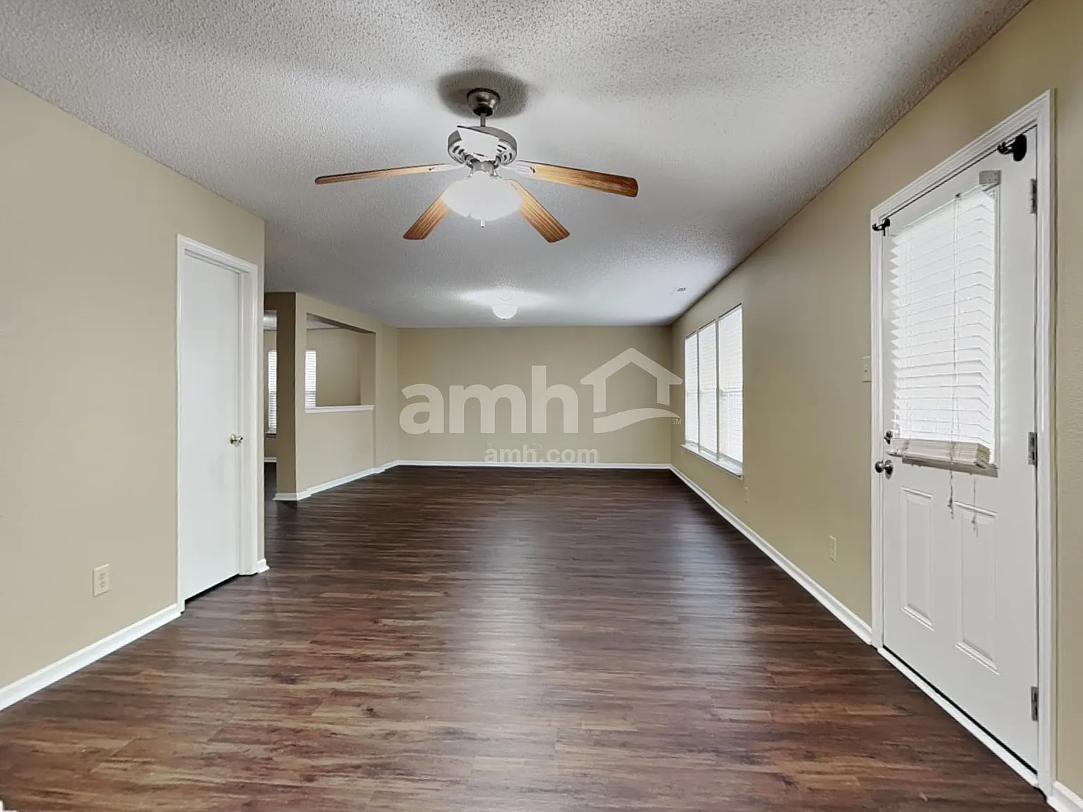 3 bed, 2.0 bath, 1758 sqft, $1,985 — Photo 4